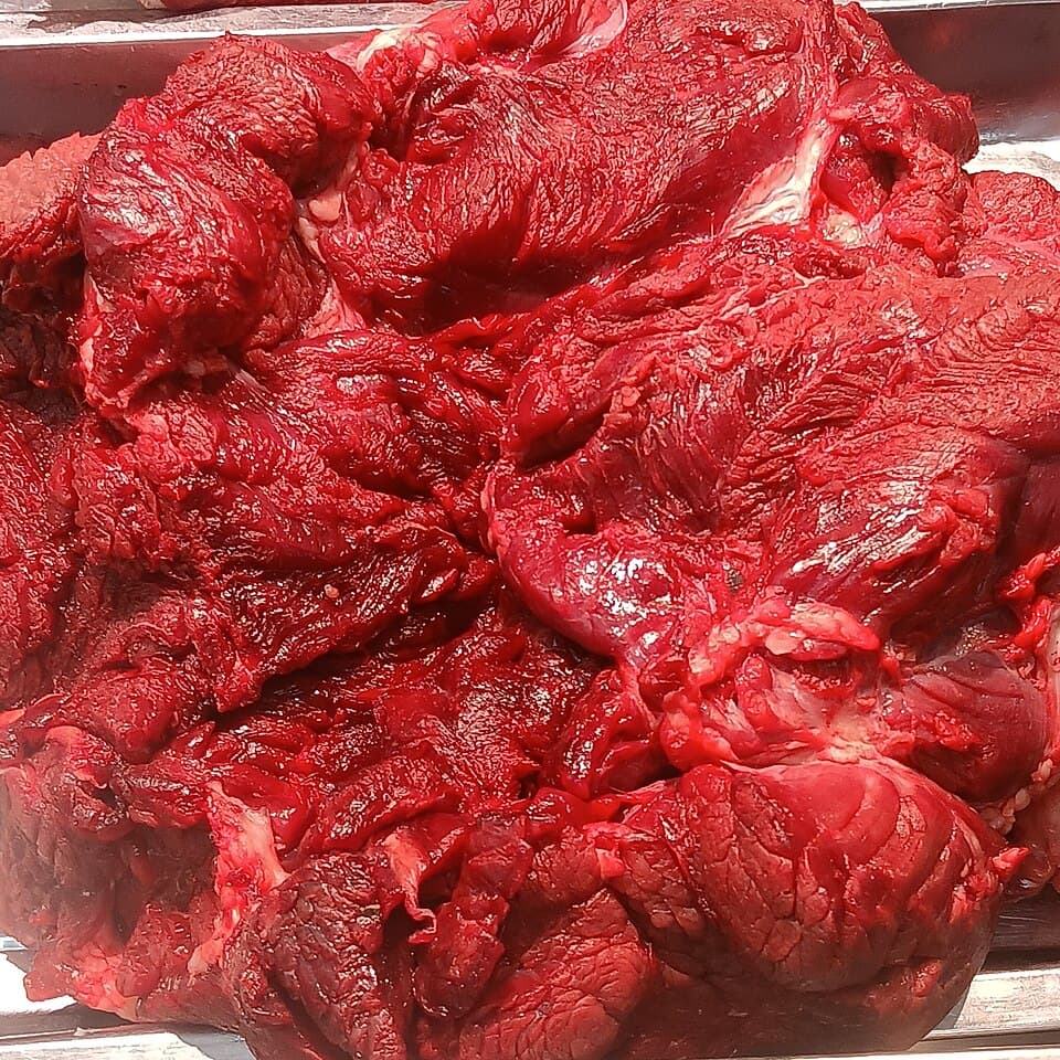 Tetelan sapi segar untuk sop dan rawon